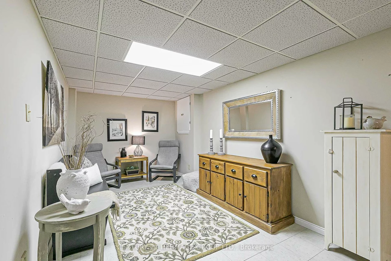 124, John Bowser, Glenway Estates, Newmarket