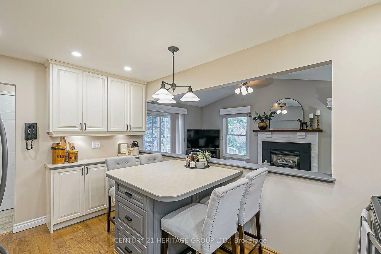 124, John Bowser, Glenway Estates, Newmarket