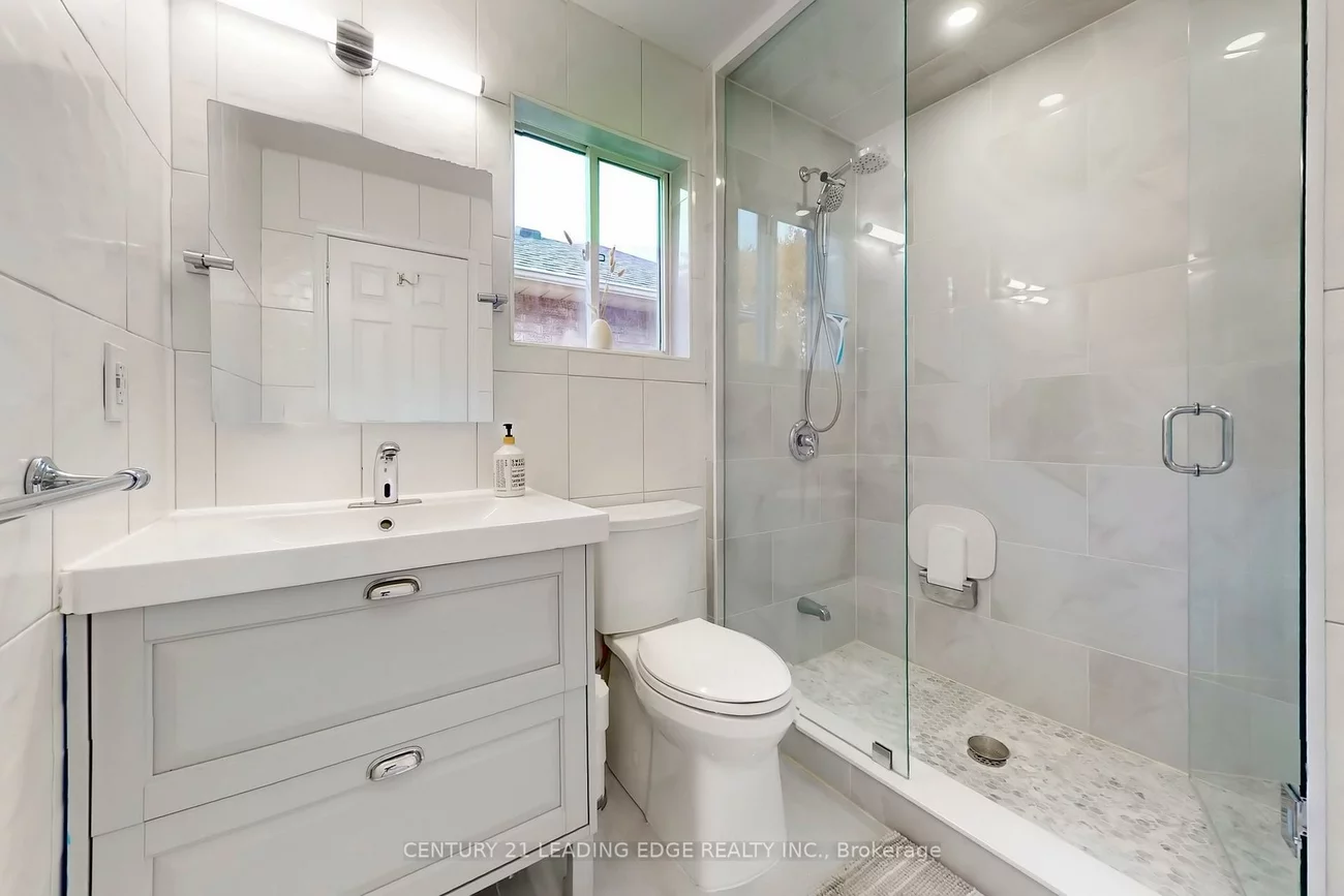 851, Hilton, Stonehaven-Wyndham, Newmarket