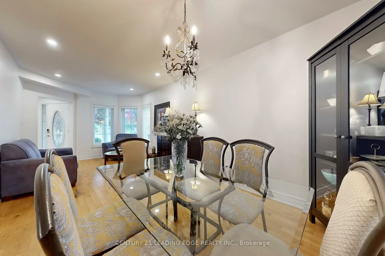 851, Hilton, Stonehaven-Wyndham, Newmarket