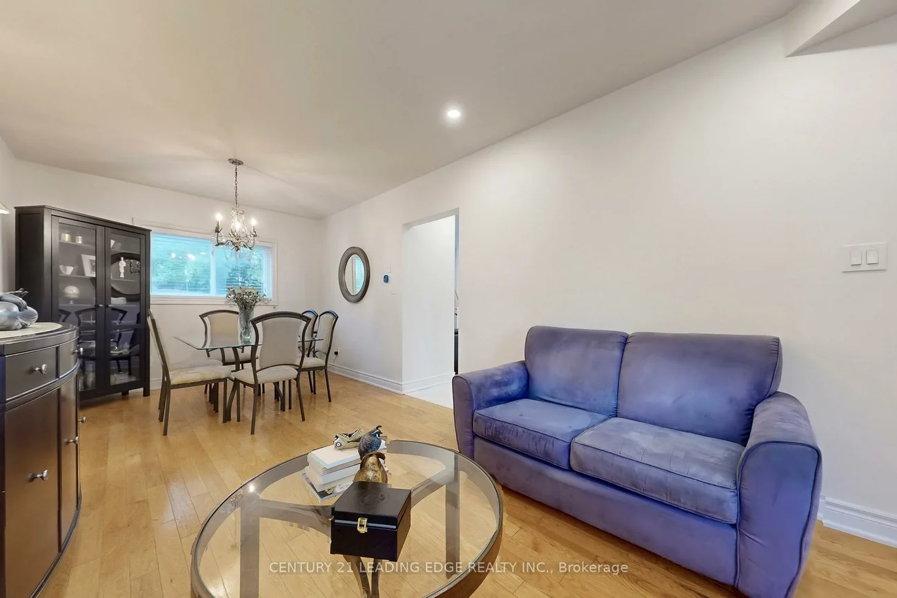 851, Hilton, Stonehaven-Wyndham, Newmarket