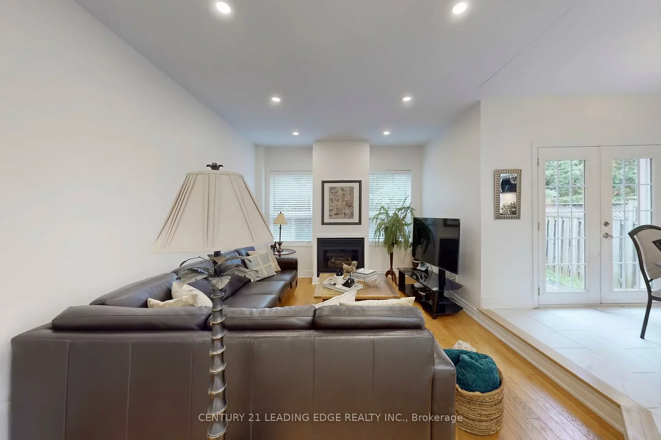 851, Hilton, Stonehaven-Wyndham, Newmarket