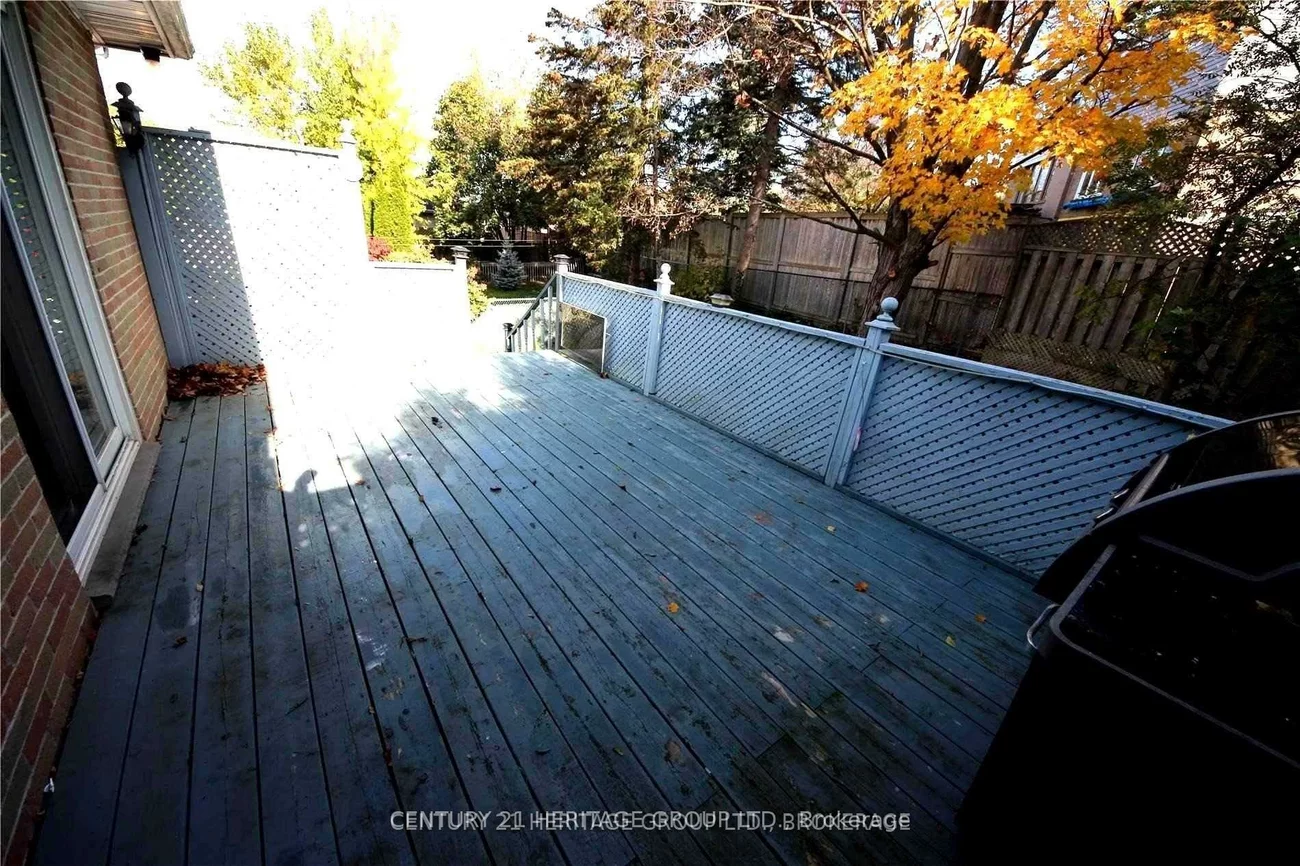 717, Jackson, Huron Heights-Leslie Valley, Newmarket