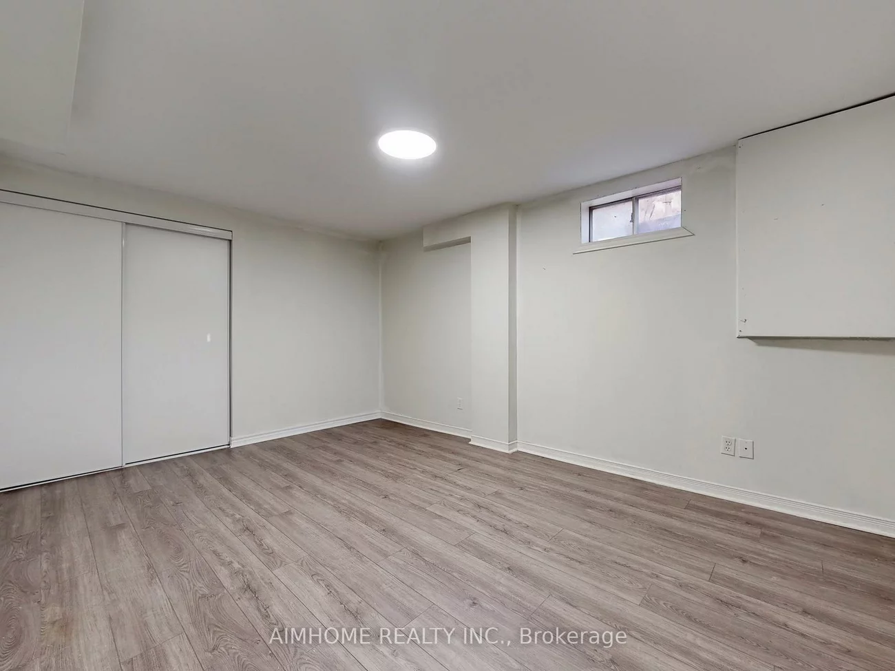 207, Kensit, Armitage, Newmarket