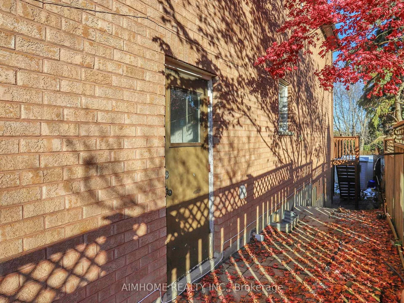 207, Kensit, Armitage, Newmarket