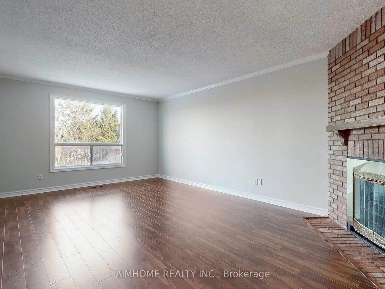 207, Kensit, Armitage, Newmarket