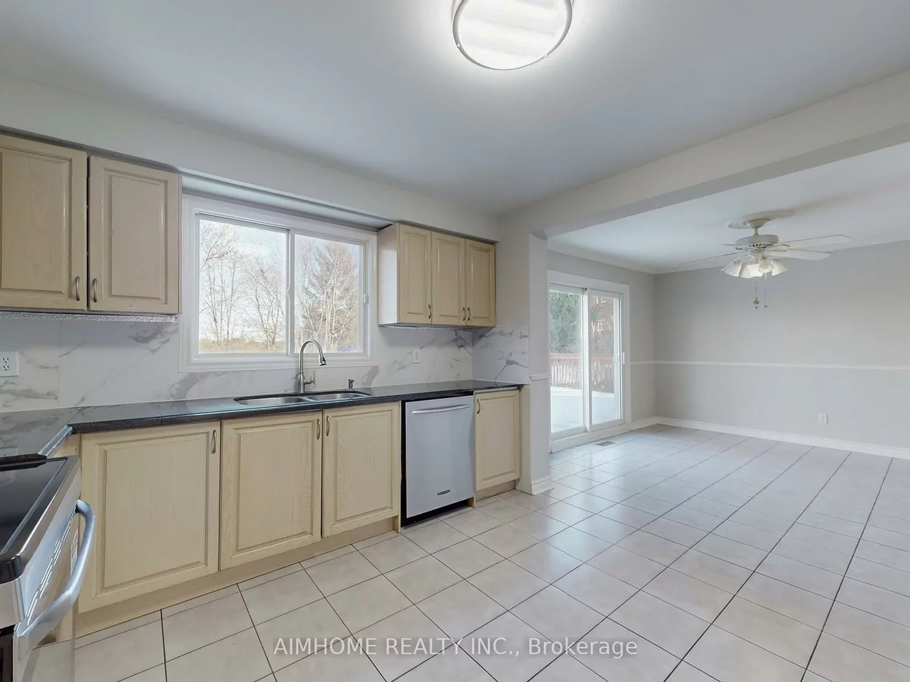 207, Kensit, Armitage, Newmarket