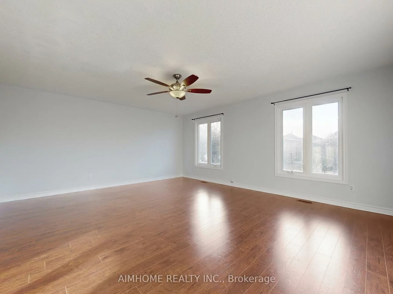 207, Kensit, Armitage, Newmarket