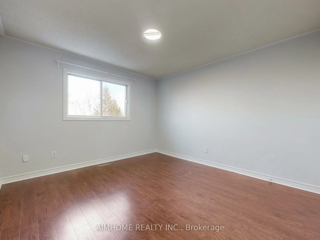 207, Kensit, Armitage, Newmarket