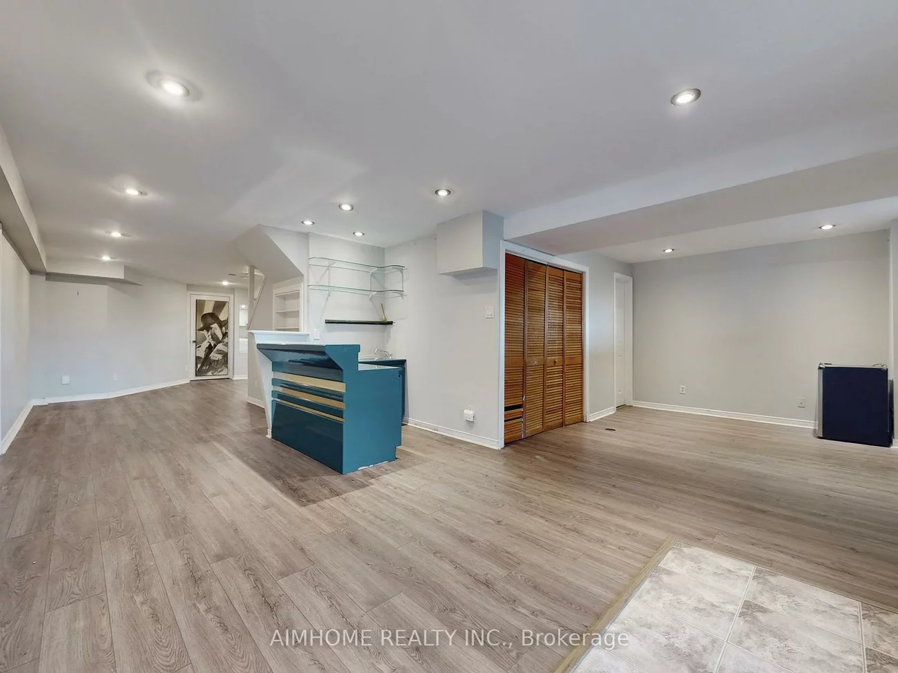 207, Kensit, Armitage, Newmarket