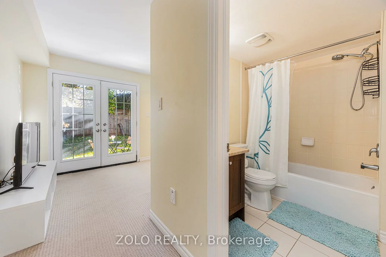 235, Appleton, Central Newmarket, Newmarket