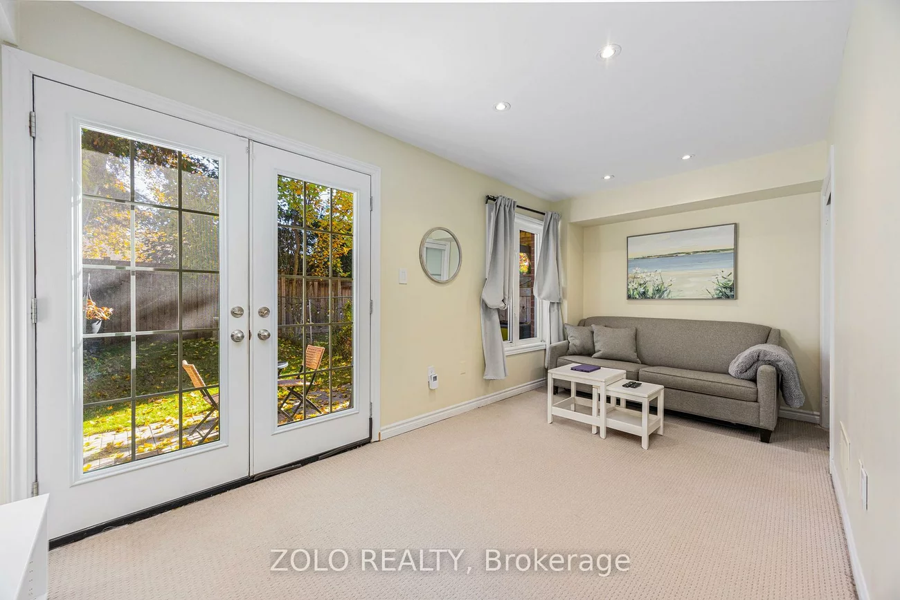 235, Appleton, Central Newmarket, Newmarket