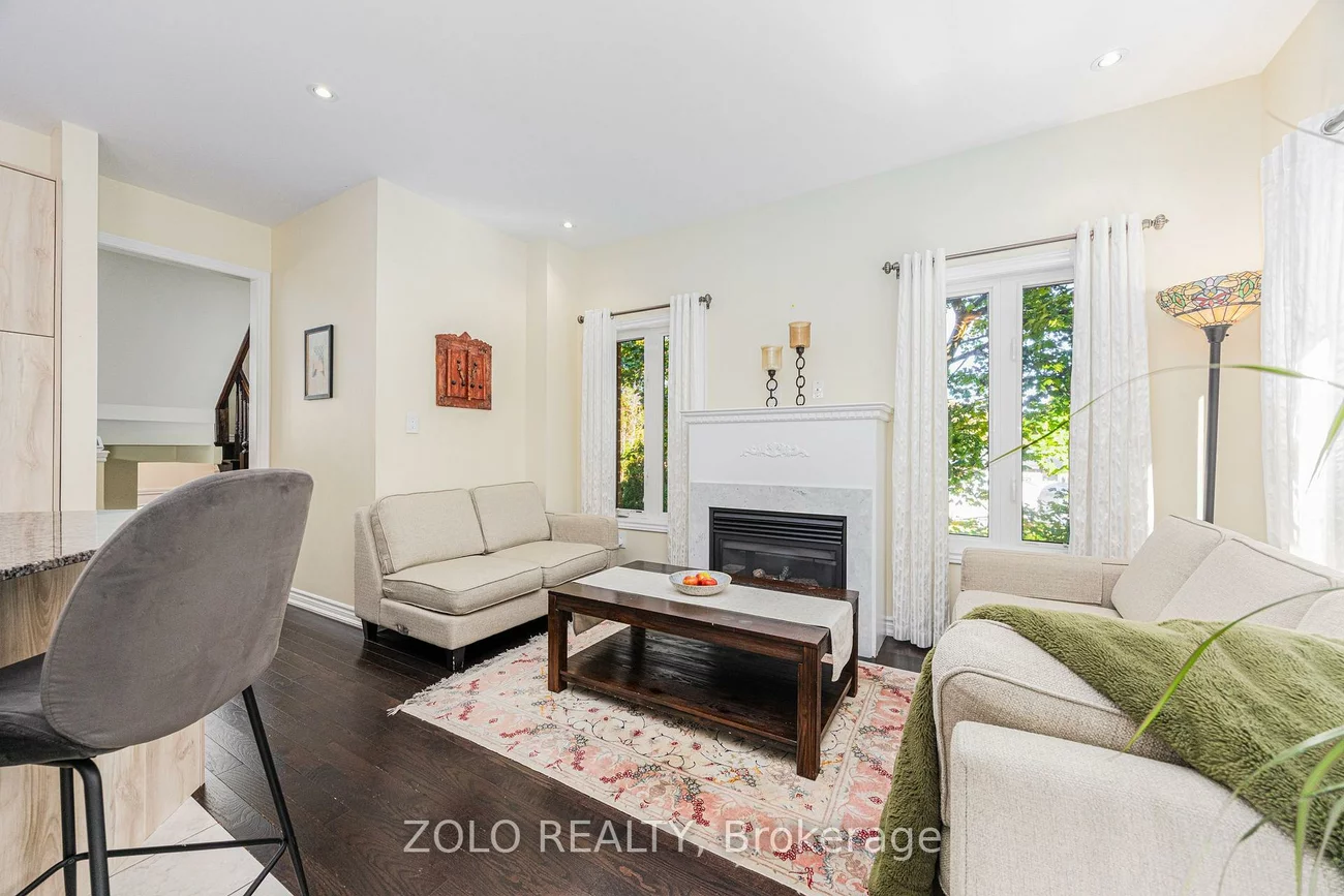 235, Appleton, Central Newmarket, Newmarket