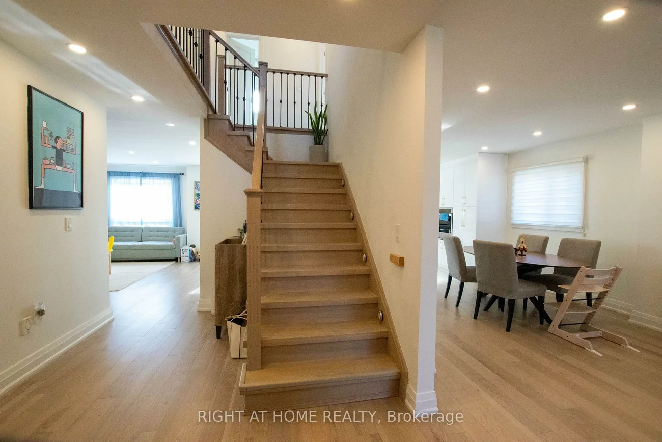 832, Leslie Valley, Huron Heights-Leslie Valley, Newmarket