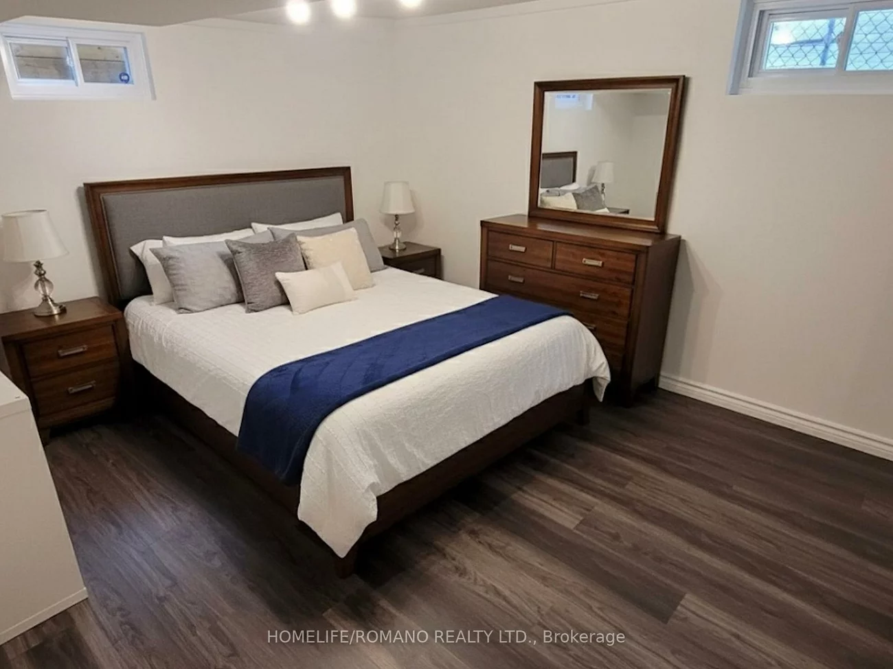 686, Irwin, Huron Heights-Leslie Valley, Newmarket