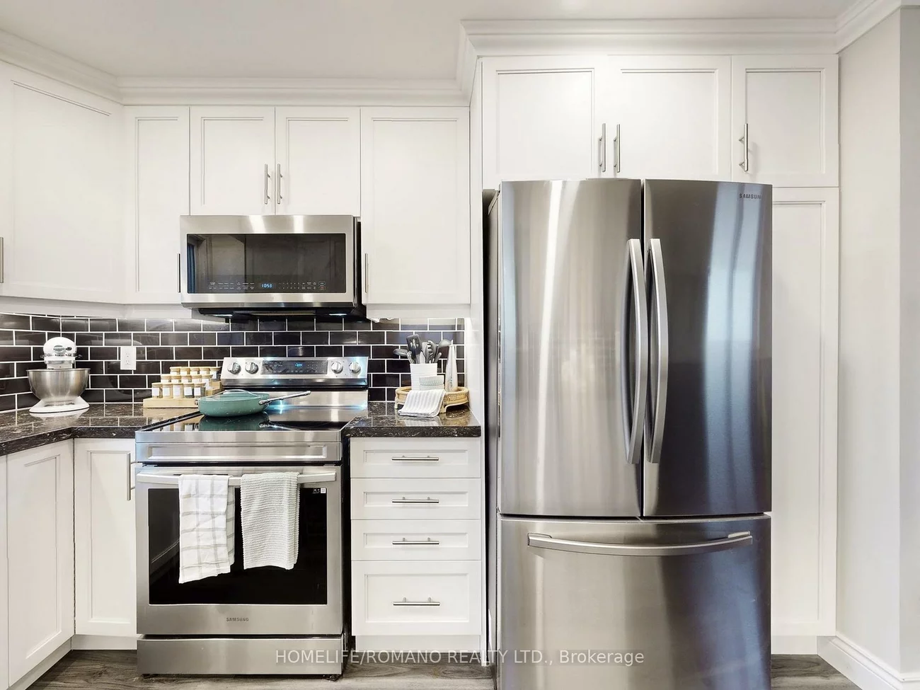 686, Irwin, Huron Heights-Leslie Valley, Newmarket