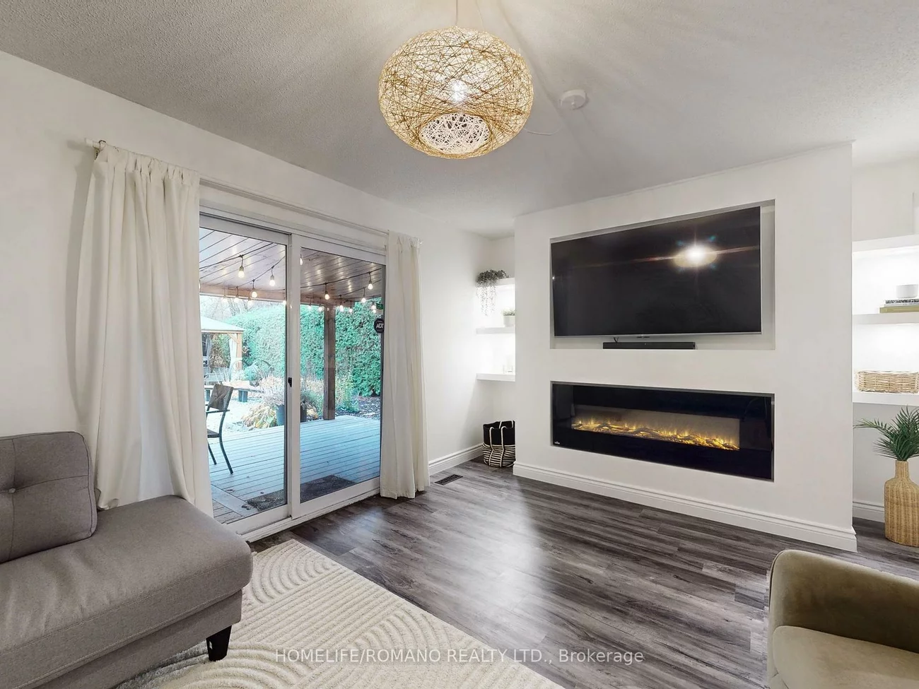 686, Irwin, Huron Heights-Leslie Valley, Newmarket