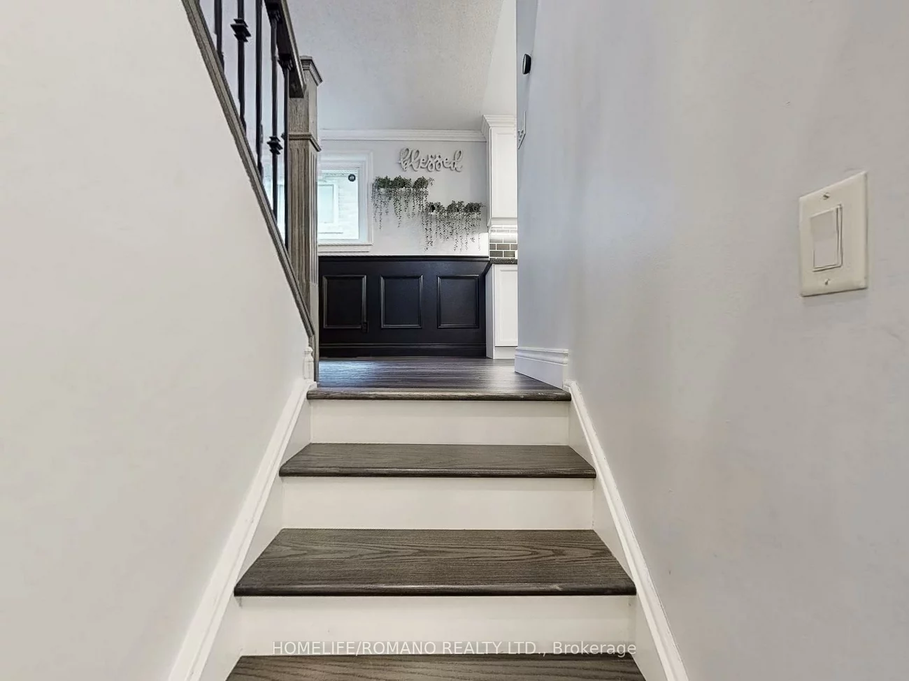 686, Irwin, Huron Heights-Leslie Valley, Newmarket