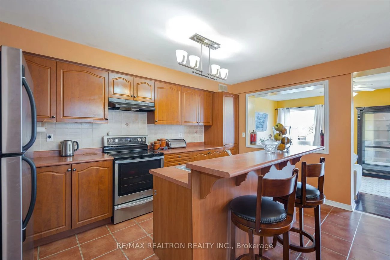 448, Sydor, Stonehaven-Wyndham, Newmarket