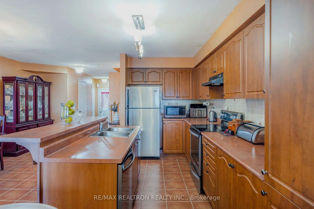 448, Sydor, Stonehaven-Wyndham, Newmarket