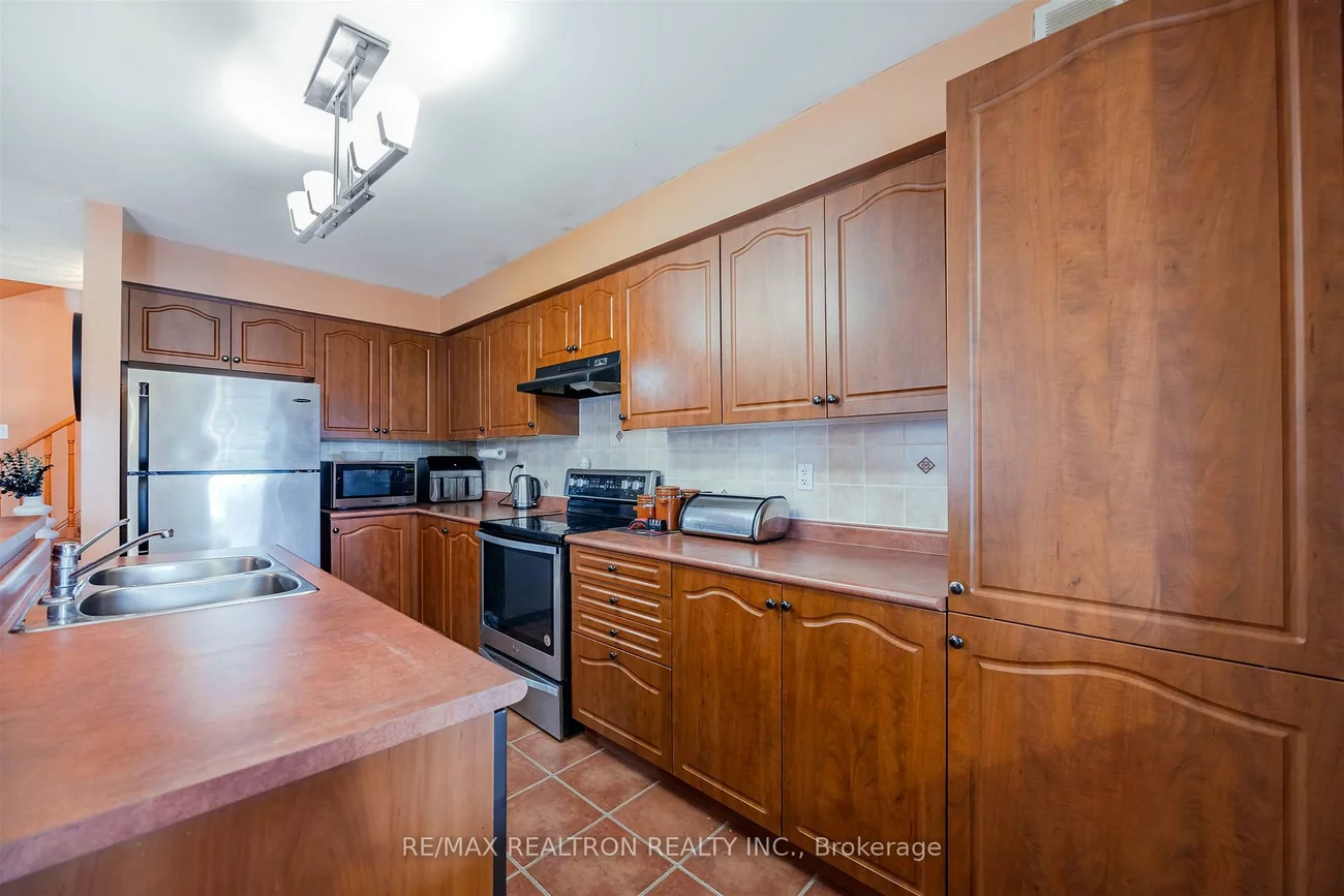 448, Sydor, Stonehaven-Wyndham, Newmarket