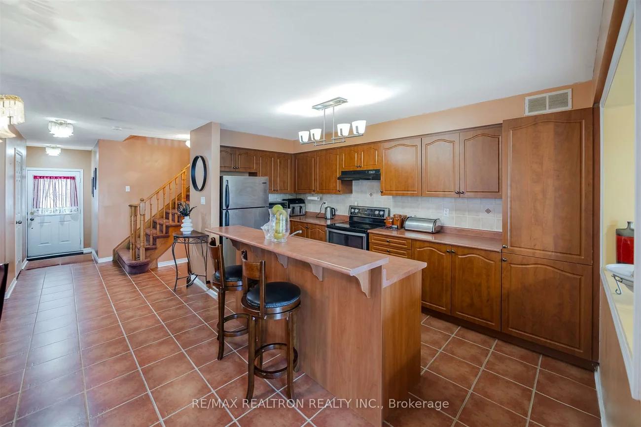 448, Sydor, Stonehaven-Wyndham, Newmarket