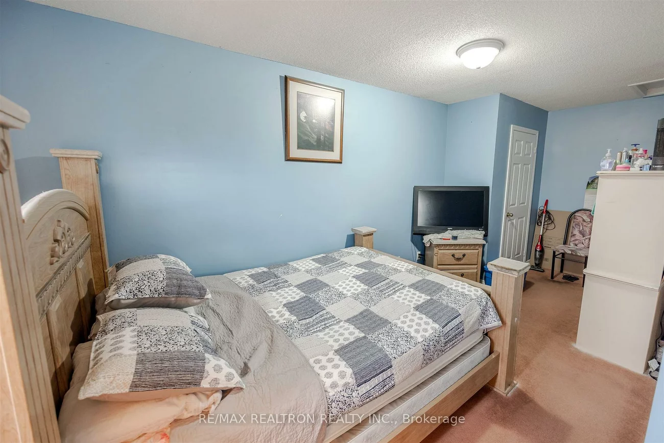 448, Sydor, Stonehaven-Wyndham, Newmarket