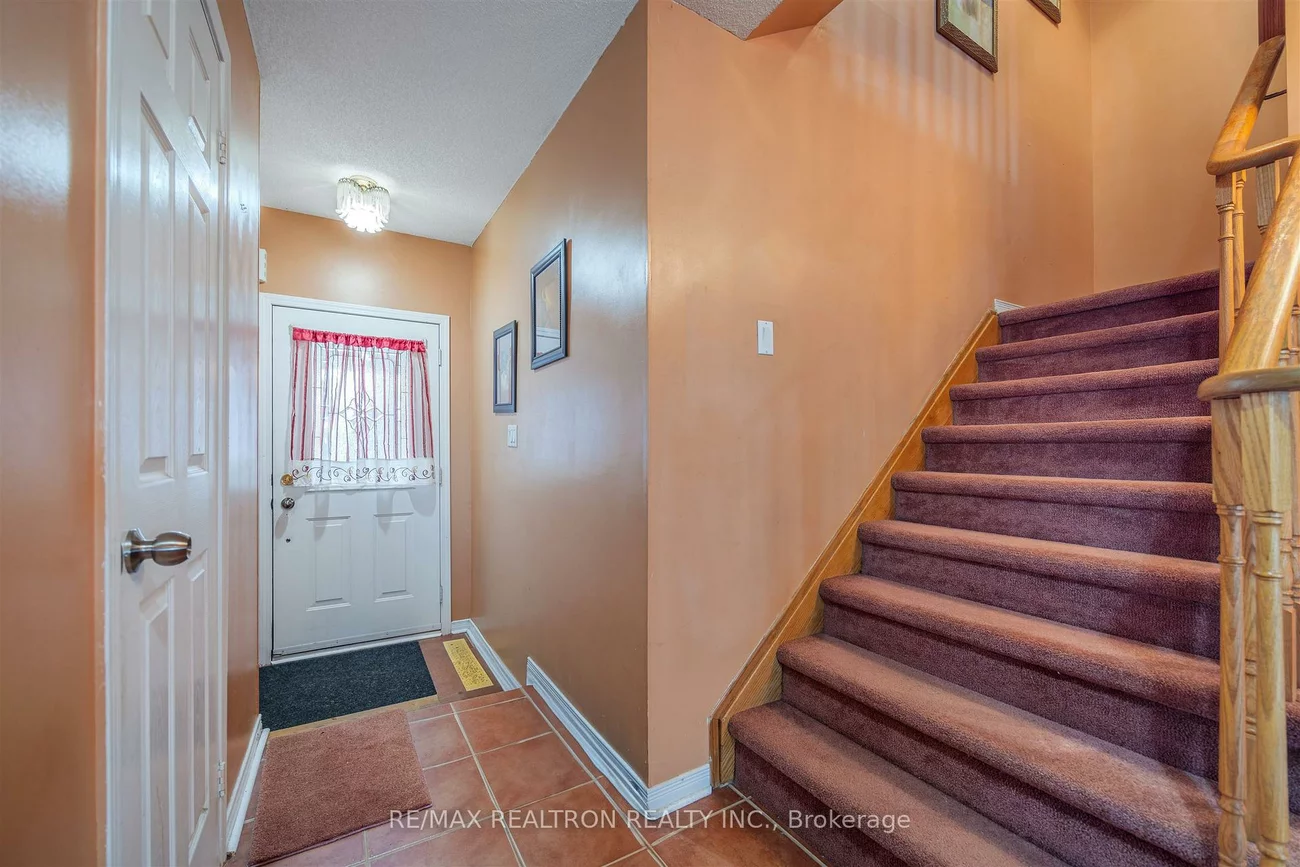 448, Sydor, Stonehaven-Wyndham, Newmarket