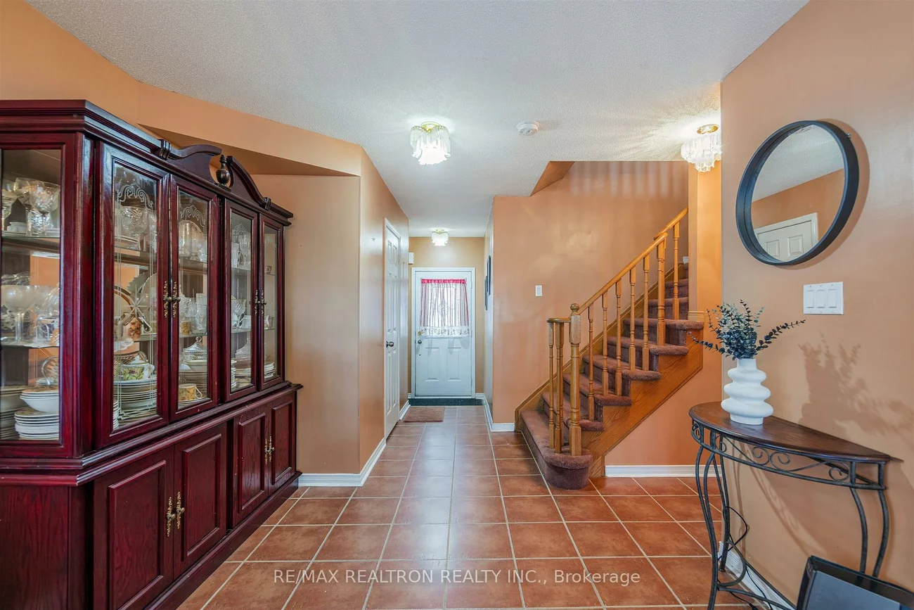 448, Sydor, Stonehaven-Wyndham, Newmarket