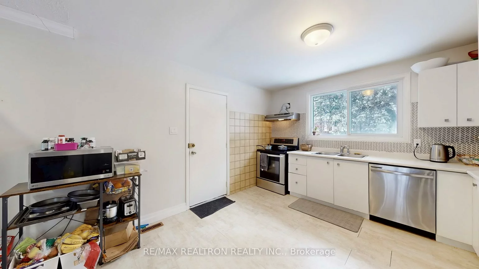 222, Currey, Central Newmarket, Newmarket