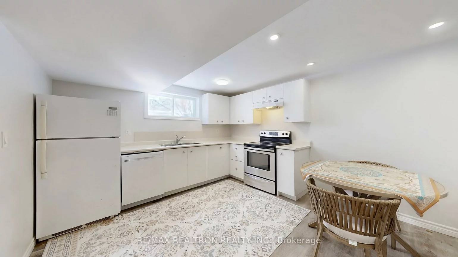 222, Currey, Central Newmarket, Newmarket