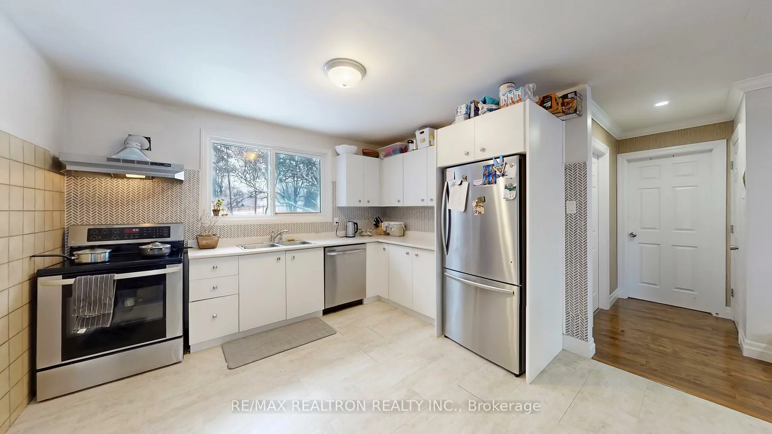 222, Currey, Central Newmarket, Newmarket