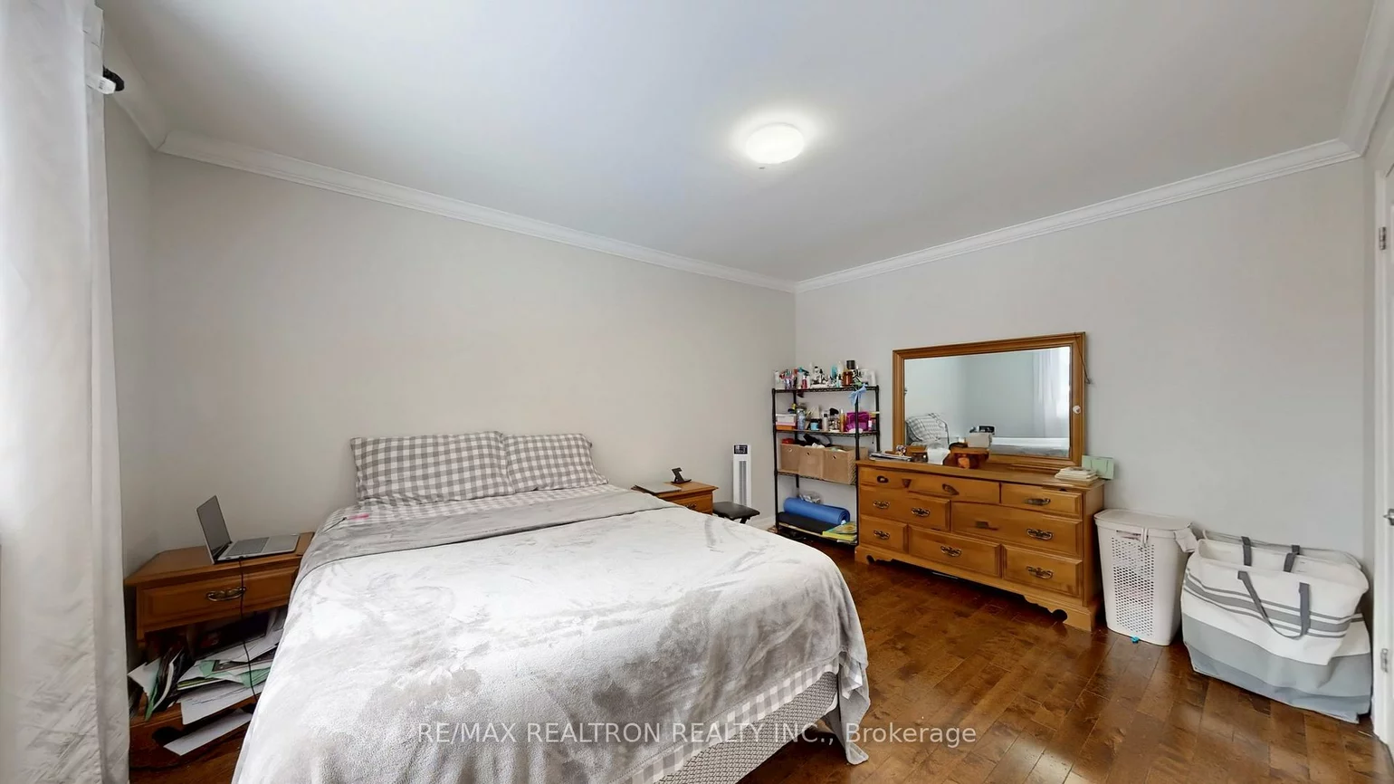 222, Currey, Central Newmarket, Newmarket