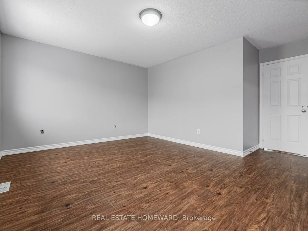 304, Flagstone, Woodland Hill, Newmarket