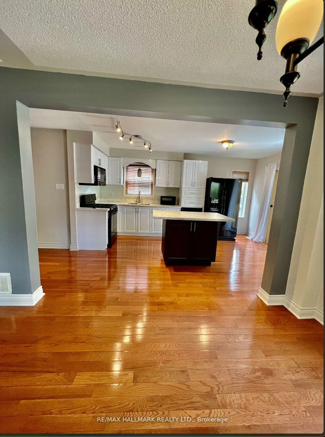 393, pickering, Gorham-College Manor, Newmarket