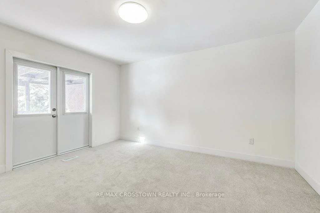 436, Dixon, Central Newmarket, Newmarket