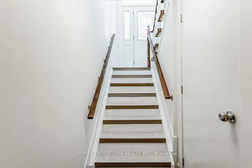 436, Dixon, Central Newmarket, Newmarket