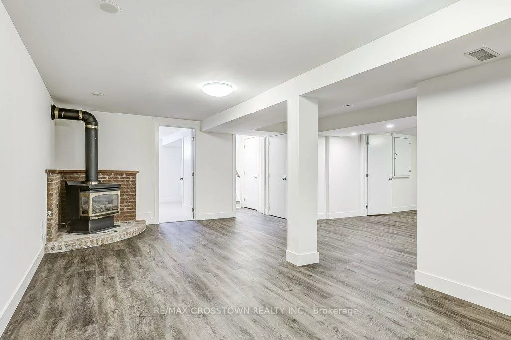 436, Dixon, Central Newmarket, Newmarket