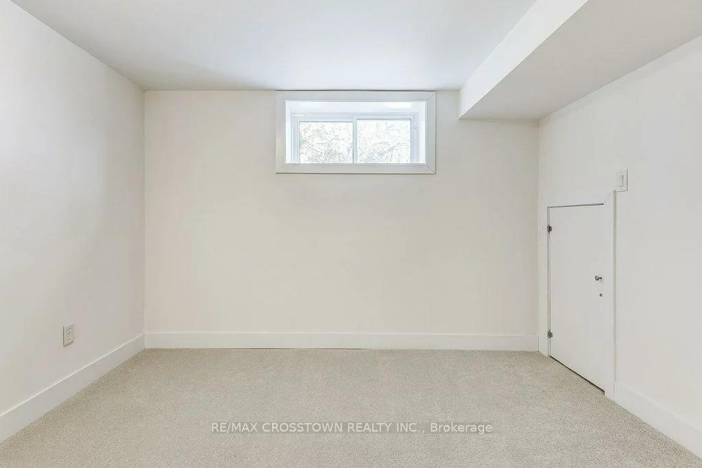 436, Dixon, Central Newmarket, Newmarket