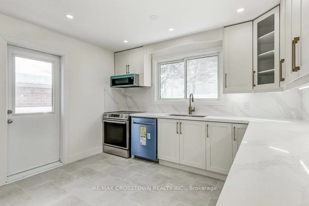 436, Dixon, Central Newmarket, Newmarket