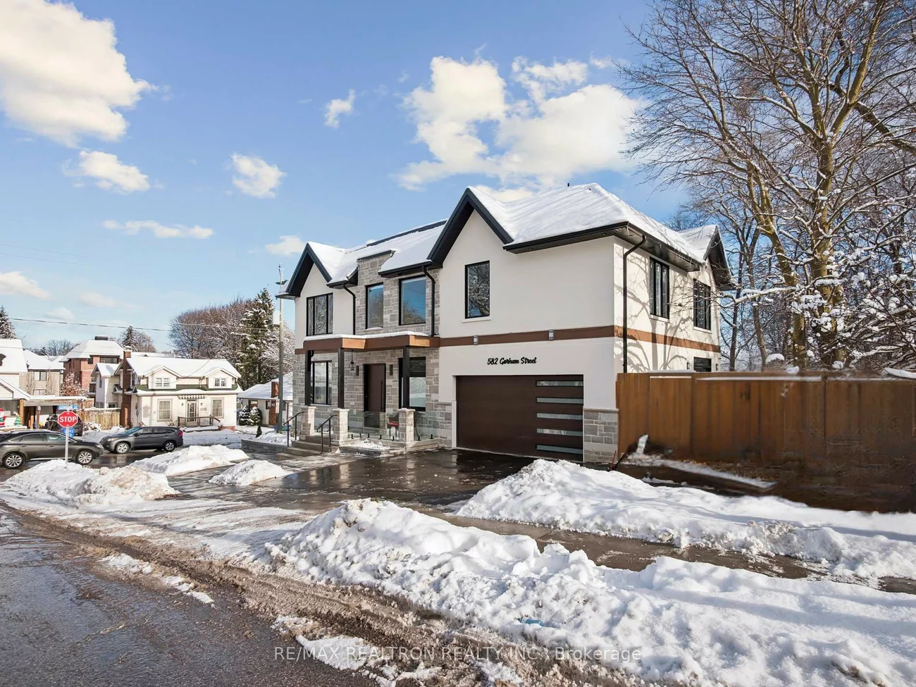 582, Gorham, Gorham-College Manor, Newmarket