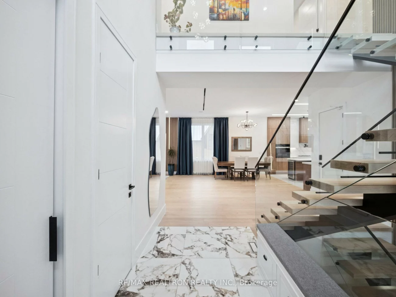 582, Gorham, Gorham-College Manor, Newmarket