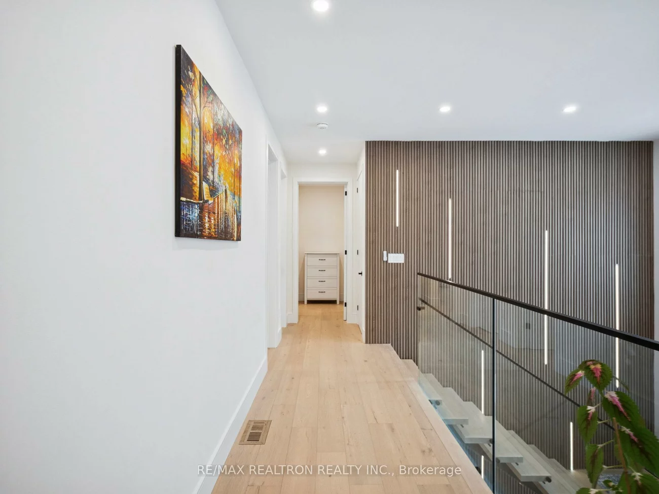 582, Gorham, Gorham-College Manor, Newmarket