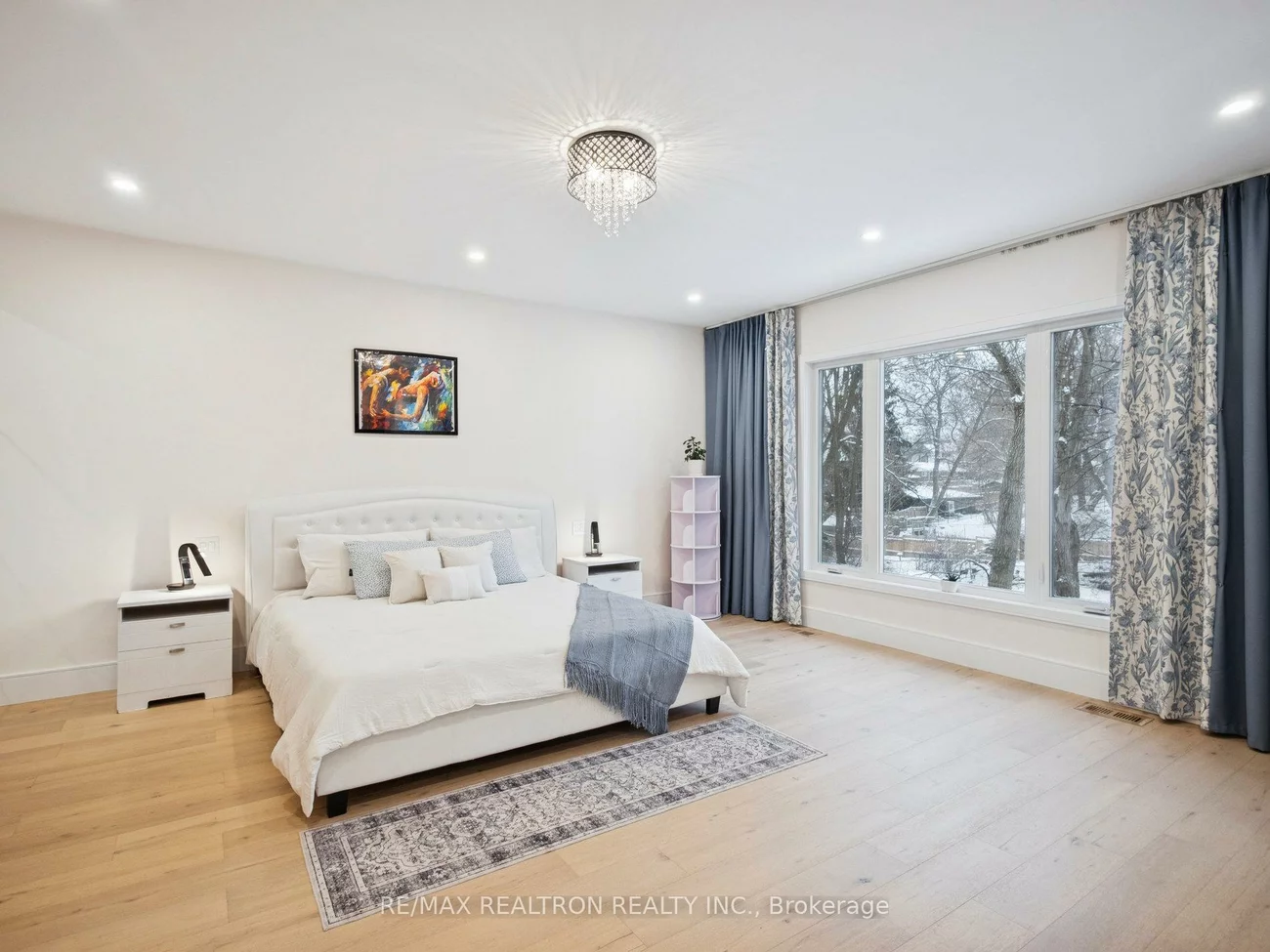 582, Gorham, Gorham-College Manor, Newmarket