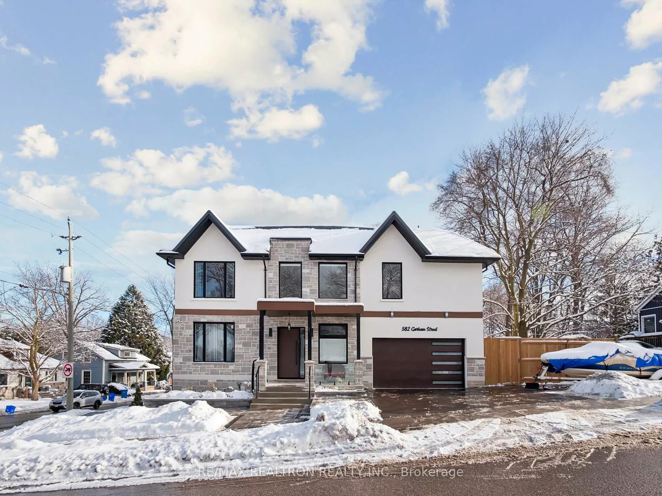 582, Gorham, Gorham-College Manor, Newmarket