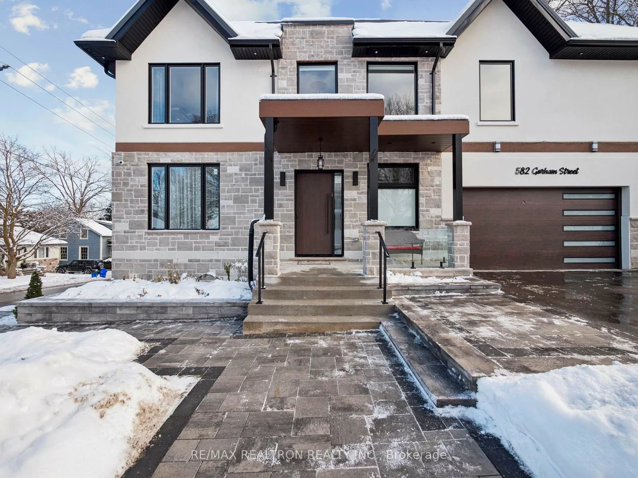 582, Gorham, Gorham-College Manor, Newmarket