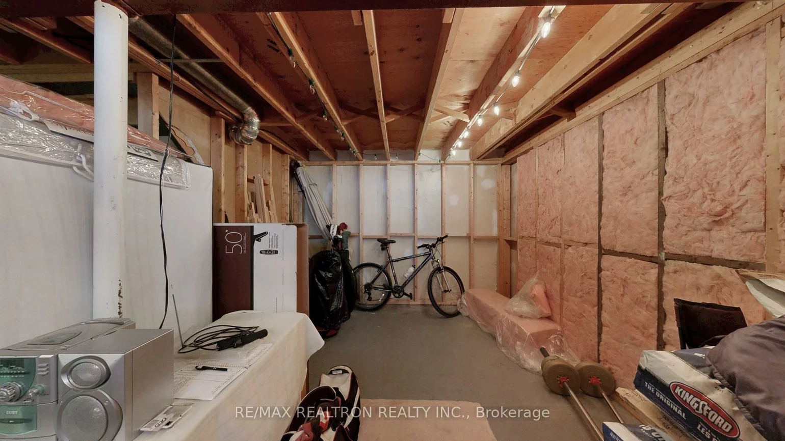 747, Elgin, Huron Heights-Leslie Valley, Newmarket