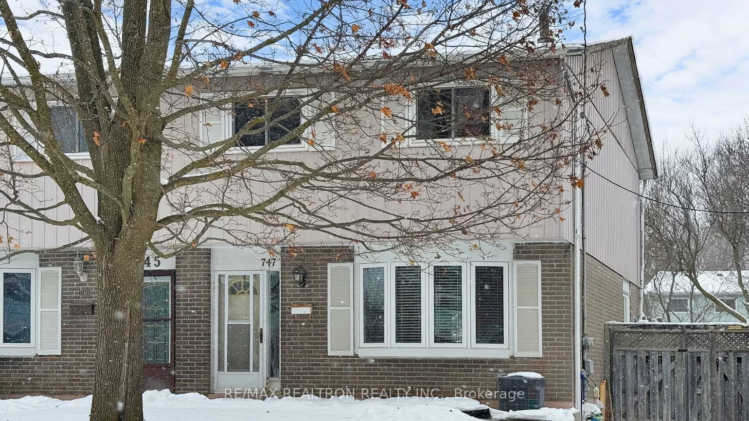 747, Elgin, Huron Heights-Leslie Valley, Newmarket