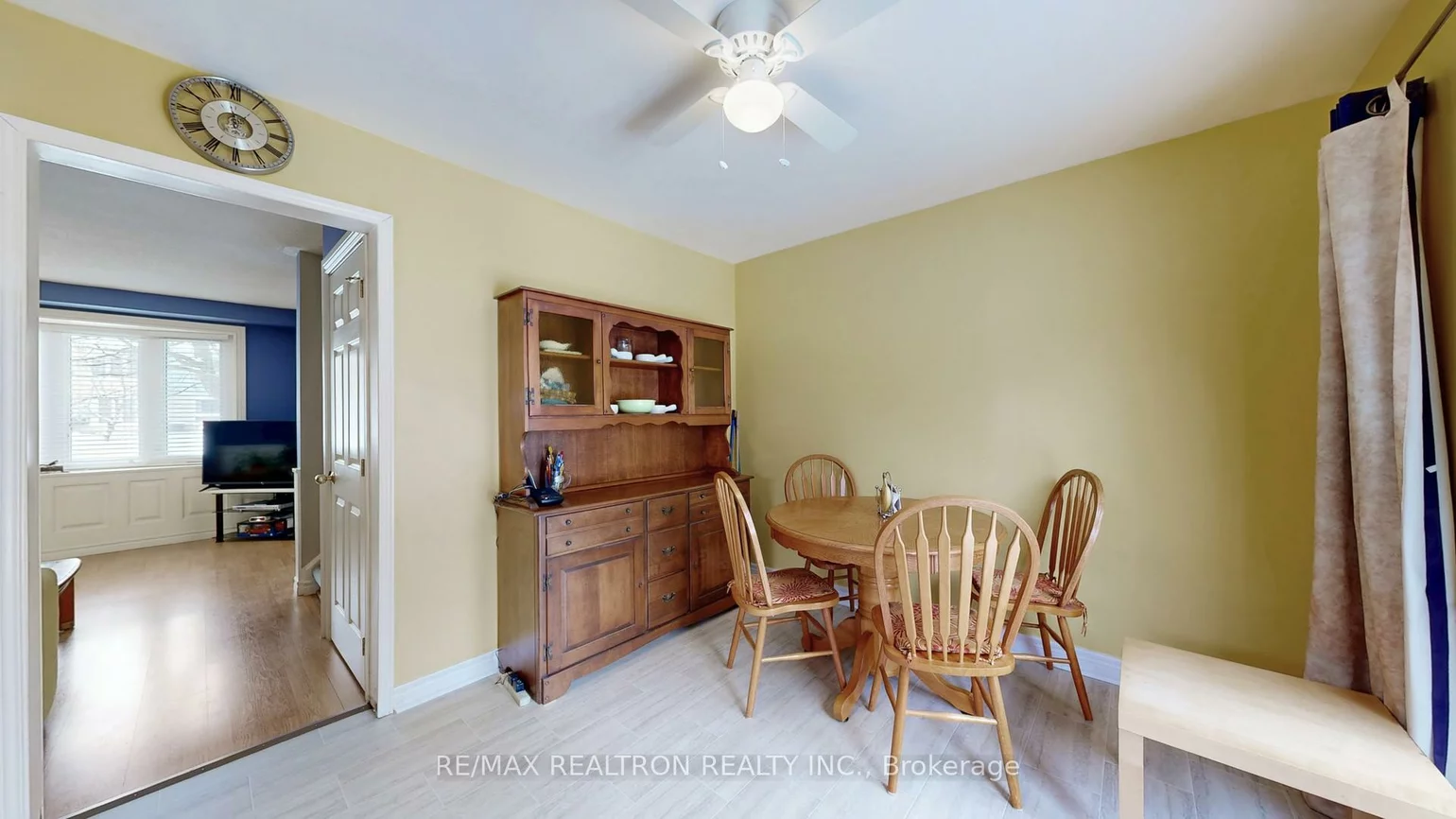 747, Elgin, Huron Heights-Leslie Valley, Newmarket