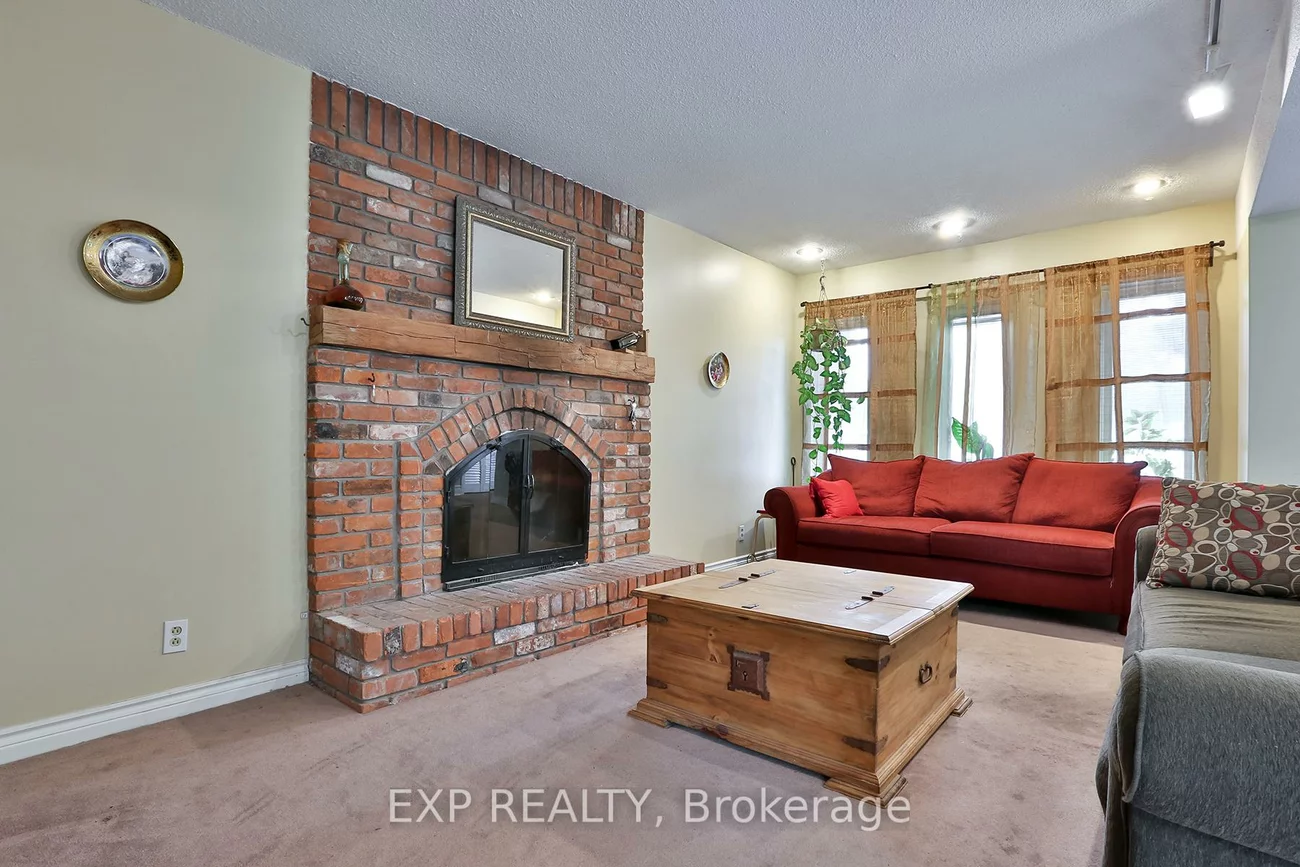 165, Carlson, Gorham-College Manor, Newmarket